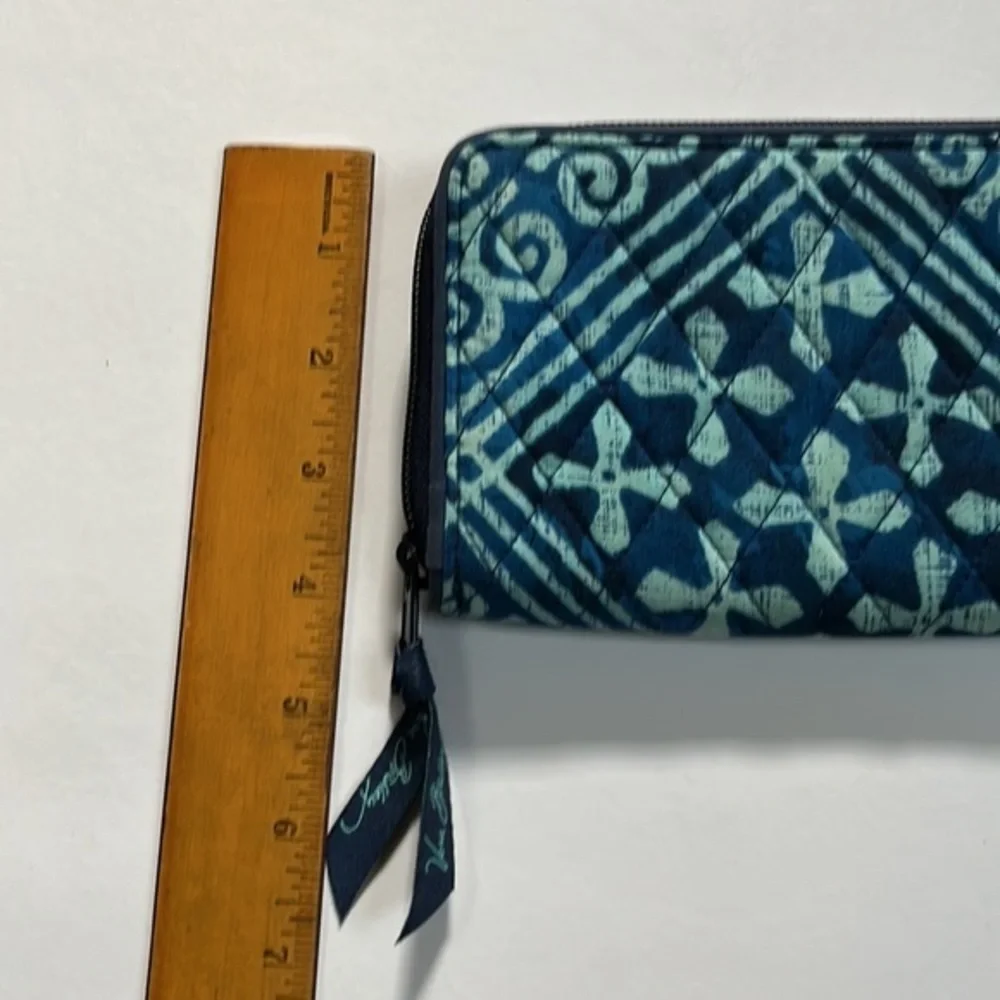Vera Bradley Cuban Tiles Georgia Zip Wallet